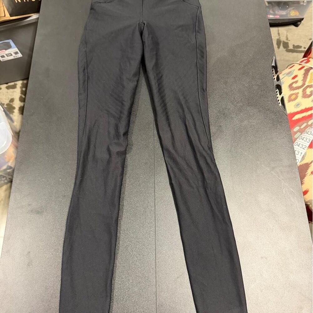 Lululemon Women's Black and Grey Leggings